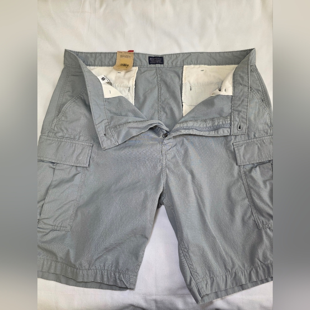 Levi's Carrier Cargo Shorts- Men's Big & Tall Size 42 Gray NWT